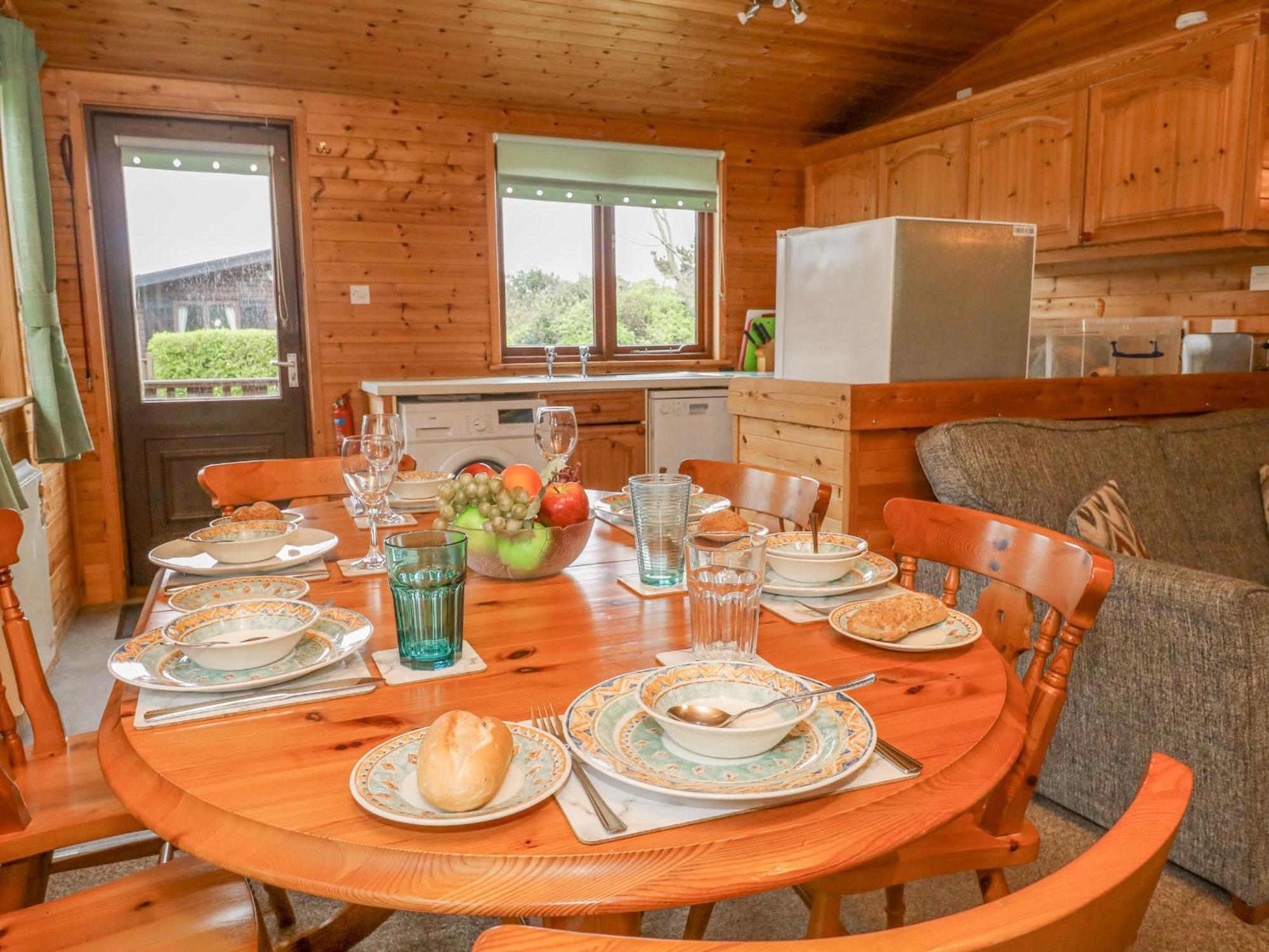 16 Amber Wood Lodge Лимингтън Екстериор снимка