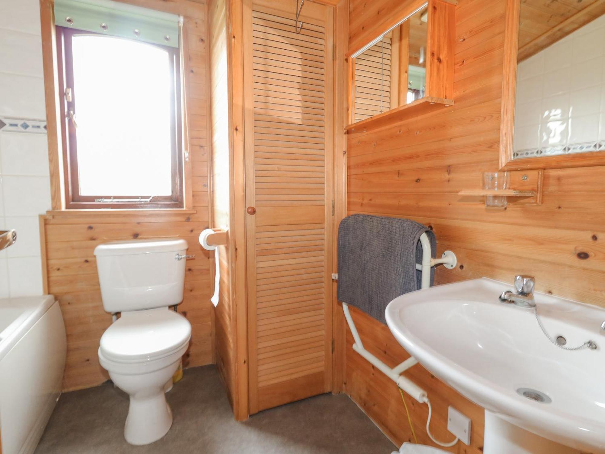 16 Amber Wood Lodge Лимингтън Екстериор снимка