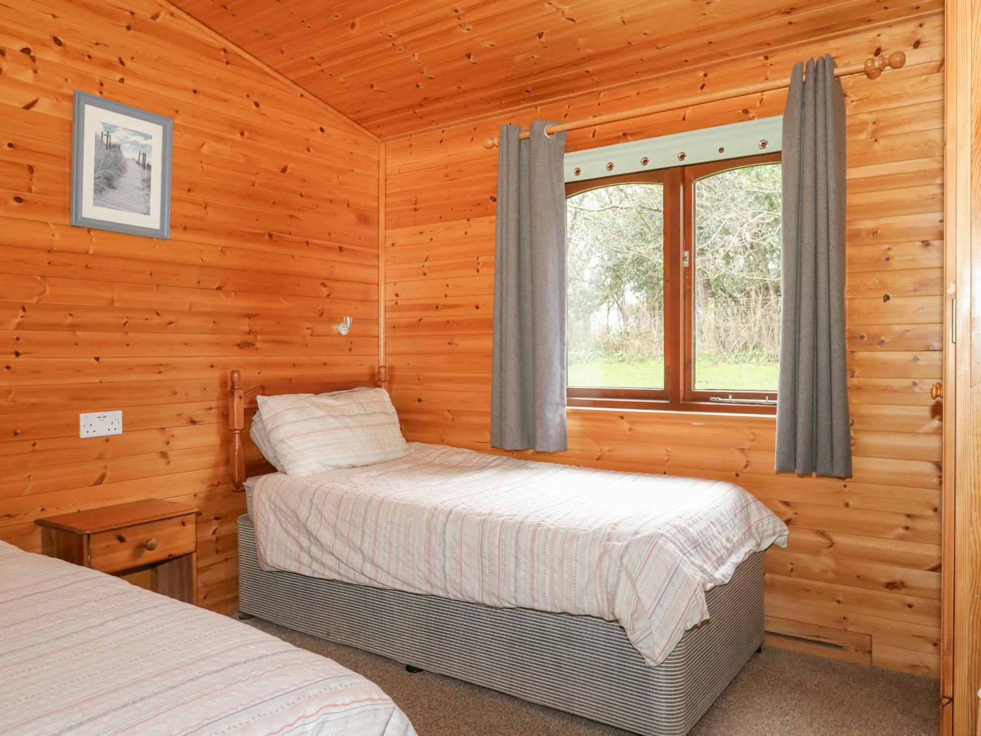16 Amber Wood Lodge Лимингтън Екстериор снимка