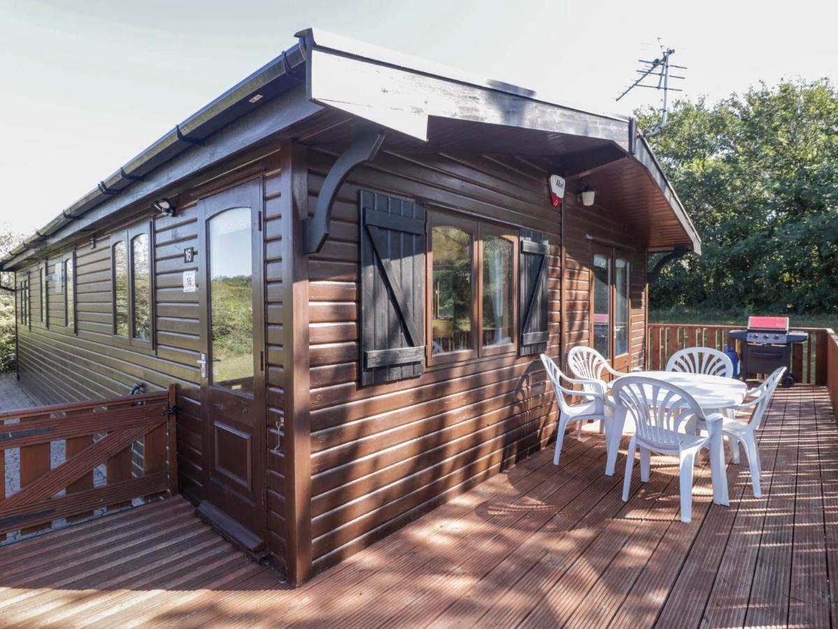 16 Amber Wood Lodge Лимингтън Екстериор снимка