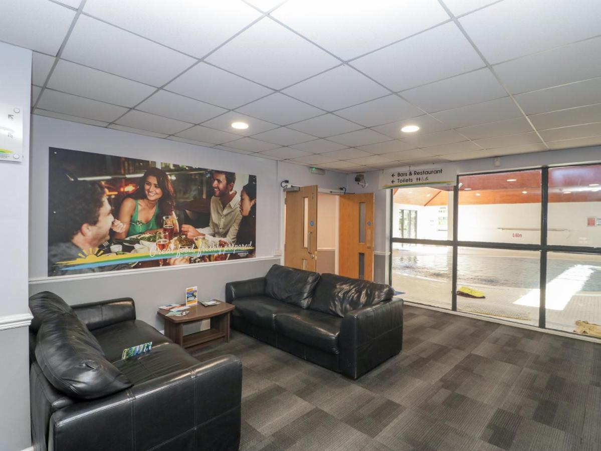 16 Amber Wood Lodge Лимингтън Екстериор снимка
